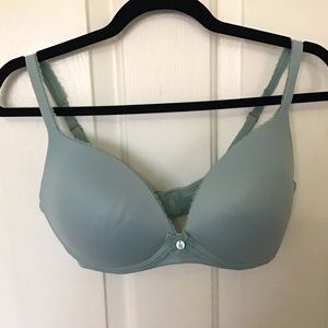 Victoria’s Secret super-soft bra size 36D no wire padded VS light blue